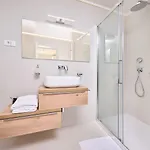Hébergement de vacances Beeindruckende Mit Privatpool, Whirlpool, Bbq - Hund Willkommen *
