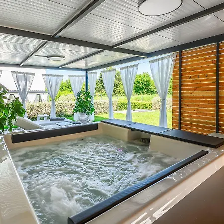 Сasa de vacaciones Beeindruckende Mit Privatpool, Whirlpool, Bbq - Hund Willkommen Umag