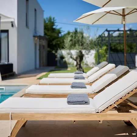 Сasa de vacaciones Beeindruckende Mit Privatpool, Whirlpool, Bbq - Hund Willkommen